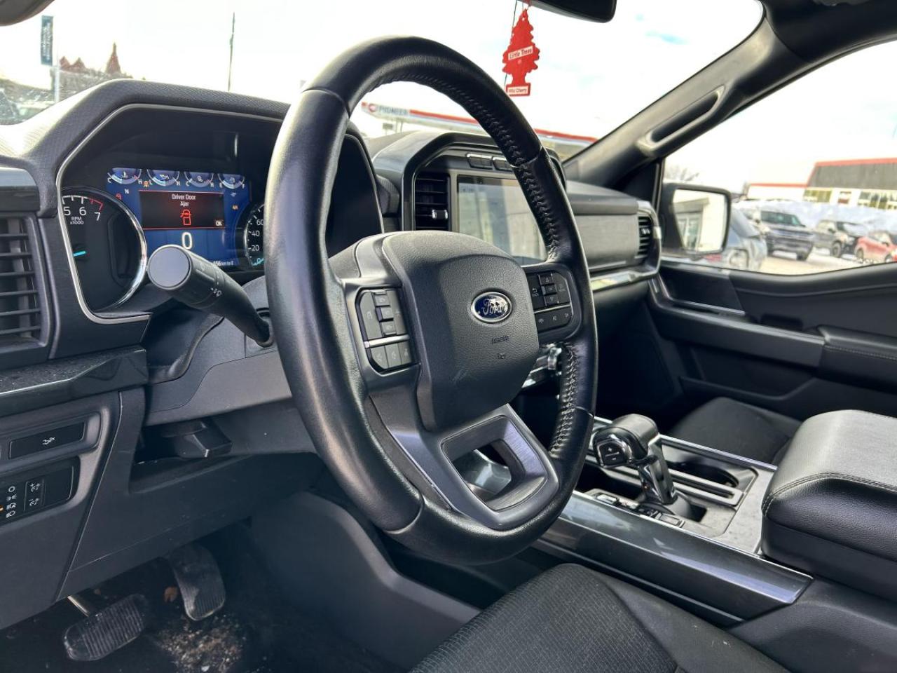 2022 Ford F-150 XLT Photo