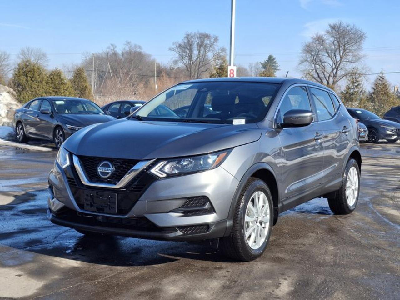 2023 Nissan Qashqai S AWD | Heated Seats | BSM | CarPlay + Android | Rear Camera | Alloy Wheels and more! Photo