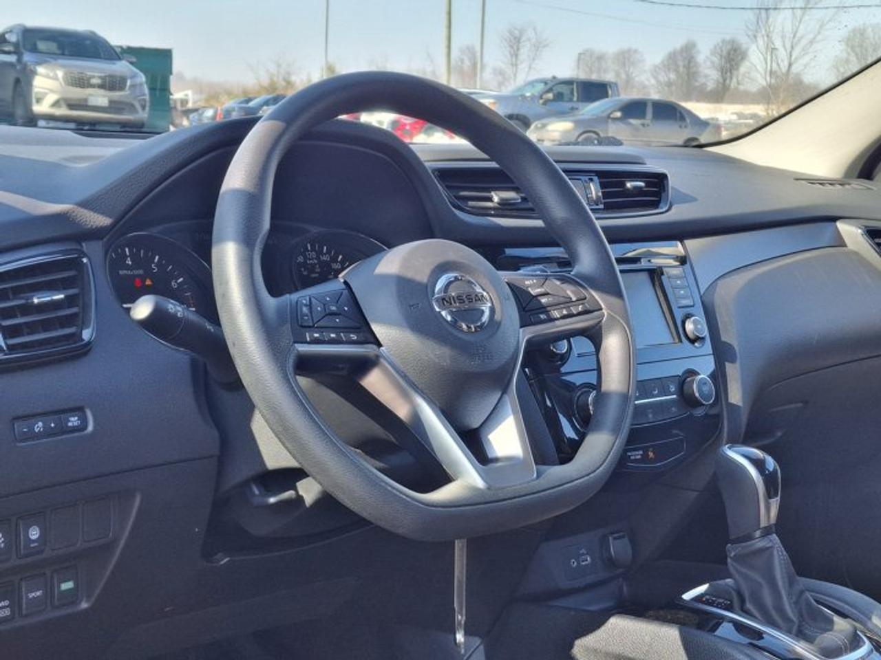 2023 Nissan Qashqai S AWD | Heated Seats | BSM | CarPlay + Android | Rear Camera | Alloy Wheels and more! Photo