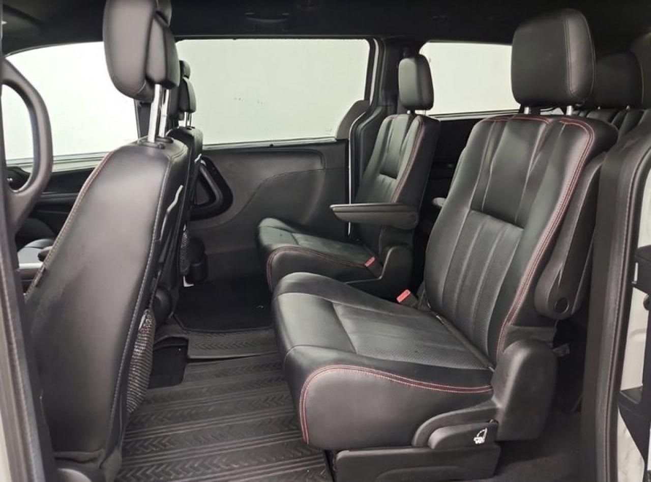 2019 Dodge Grand Caravan GT | DVD | Leather | Nav | BSM | Power Sliding Doors + Hatch | Power Seat | Heated Wheel + Seats | Photo3