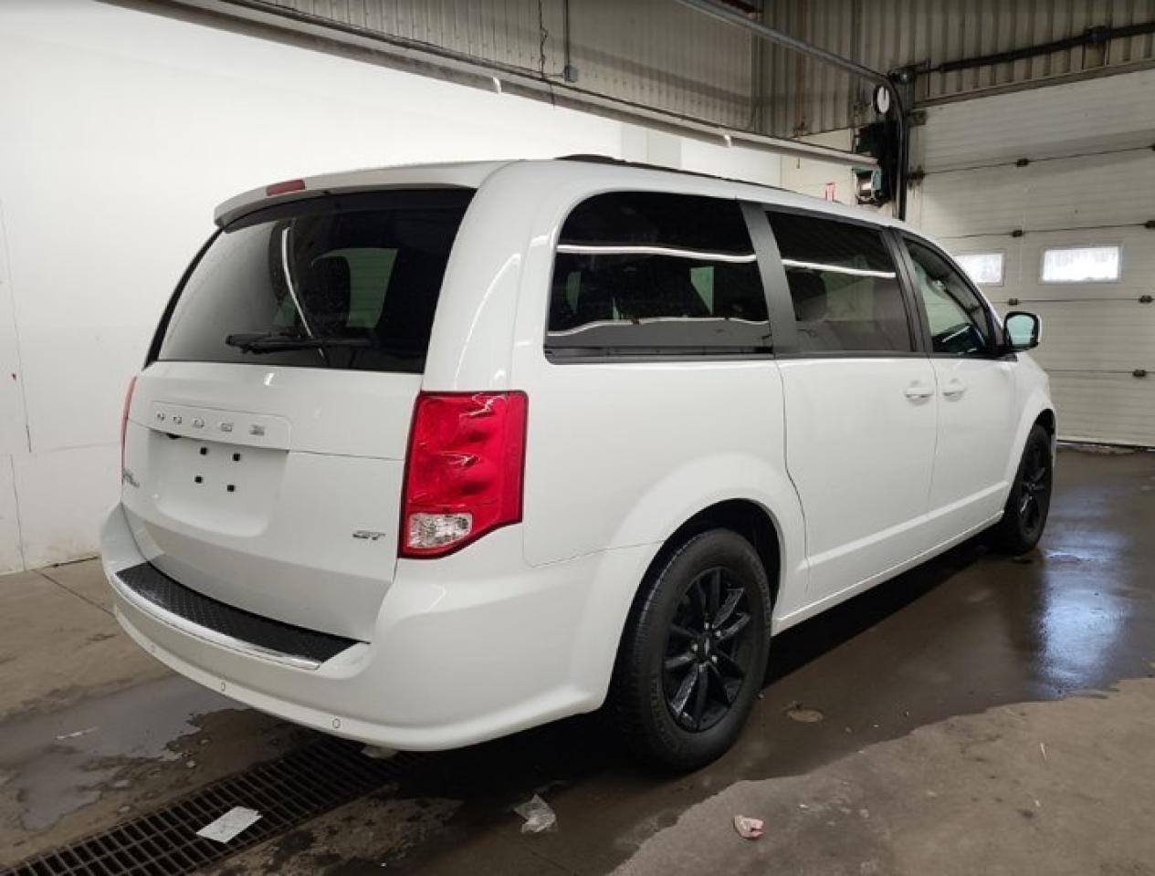 2019 Dodge Grand Caravan GT | DVD | Leather | Nav | BSM | Power Sliding Doors + Hatch | Power Seat | Heated Wheel + Seats | Photo2