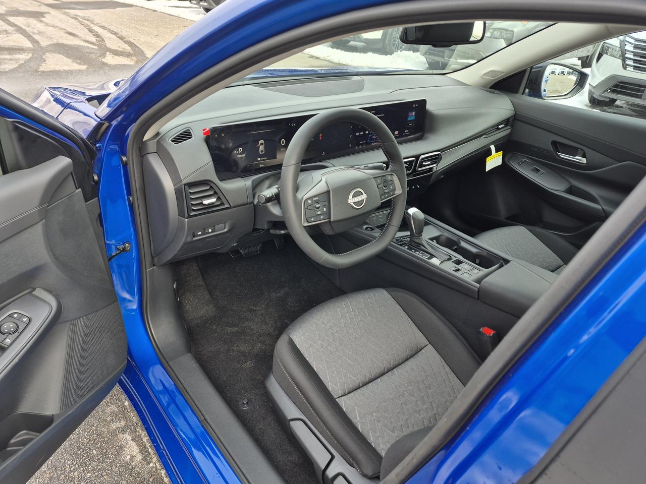 2026 Nissan Sentra SV Premium Photo6