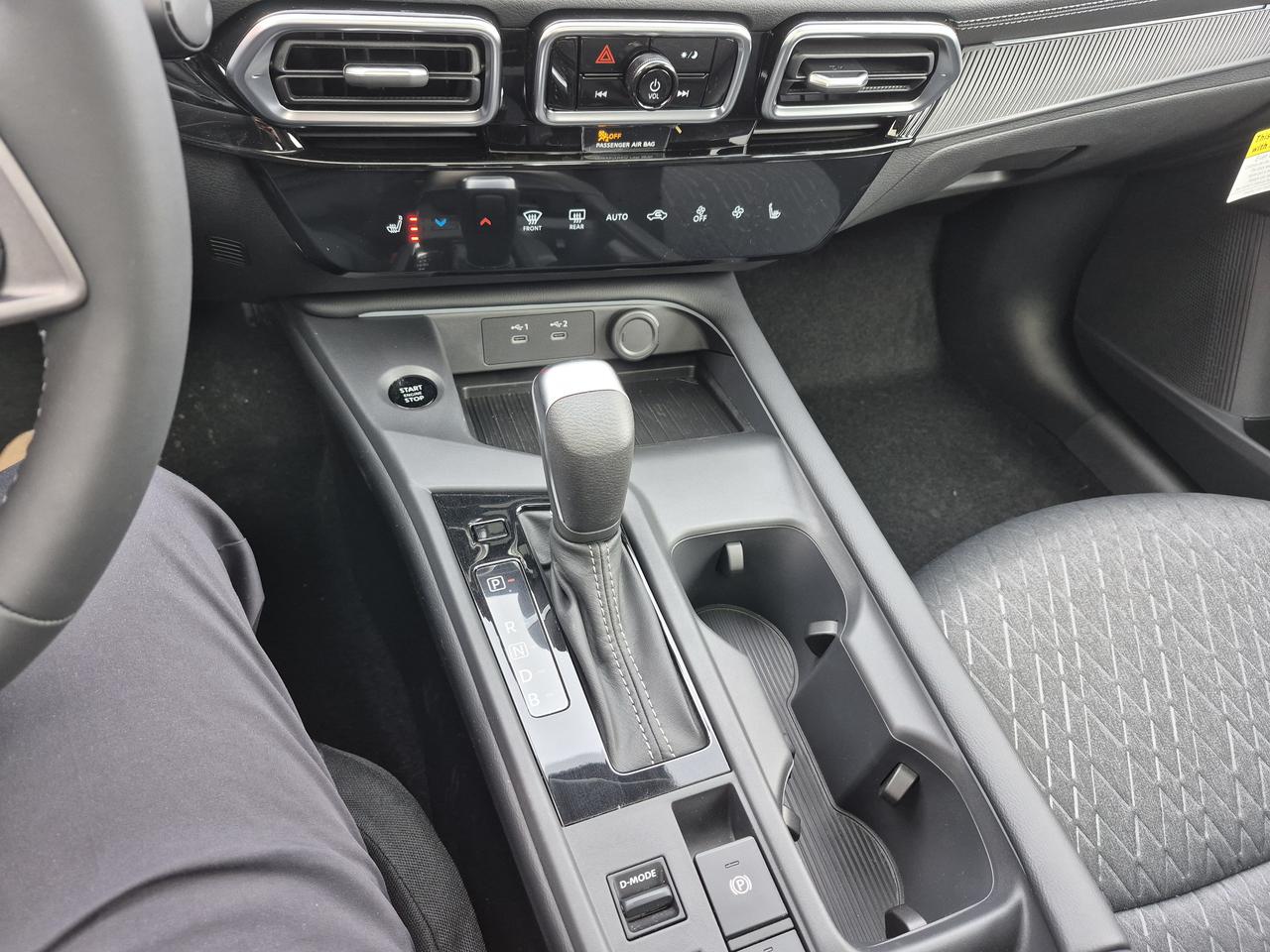 2026 Nissan Sentra SV Premium Photo11