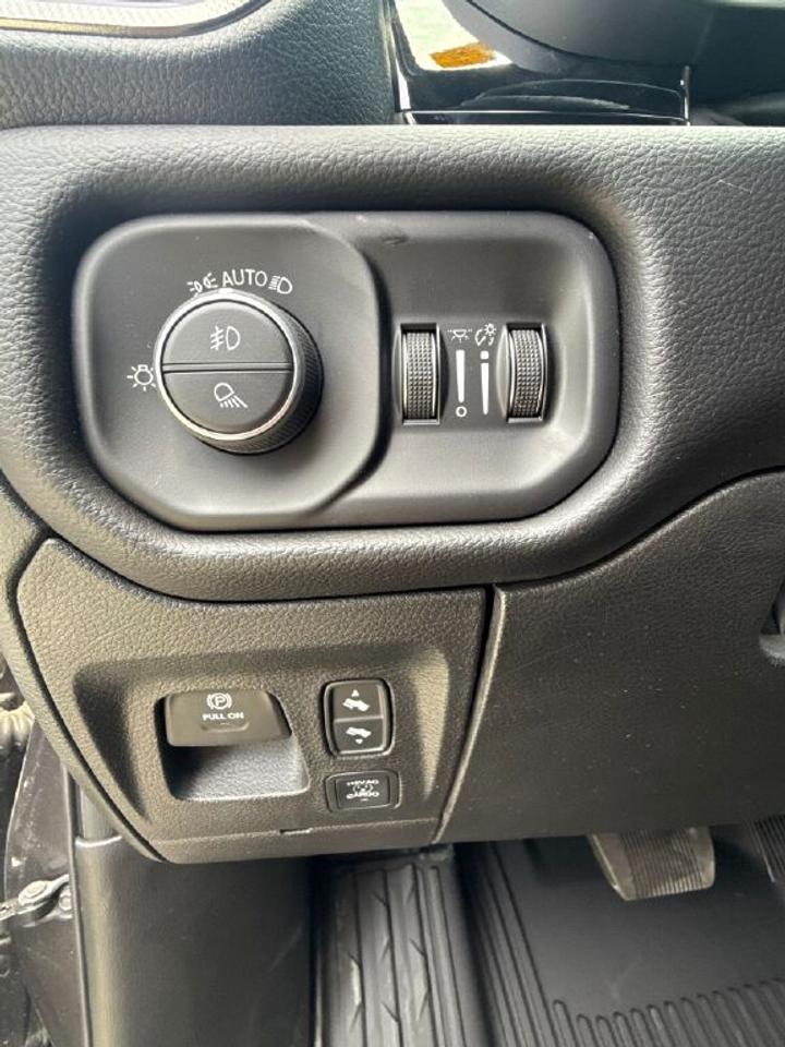 2026 RAM 1500 SPORT Photo