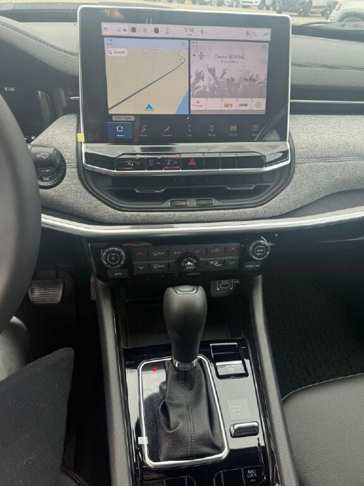 2026 Jeep Compass NORTH Photo