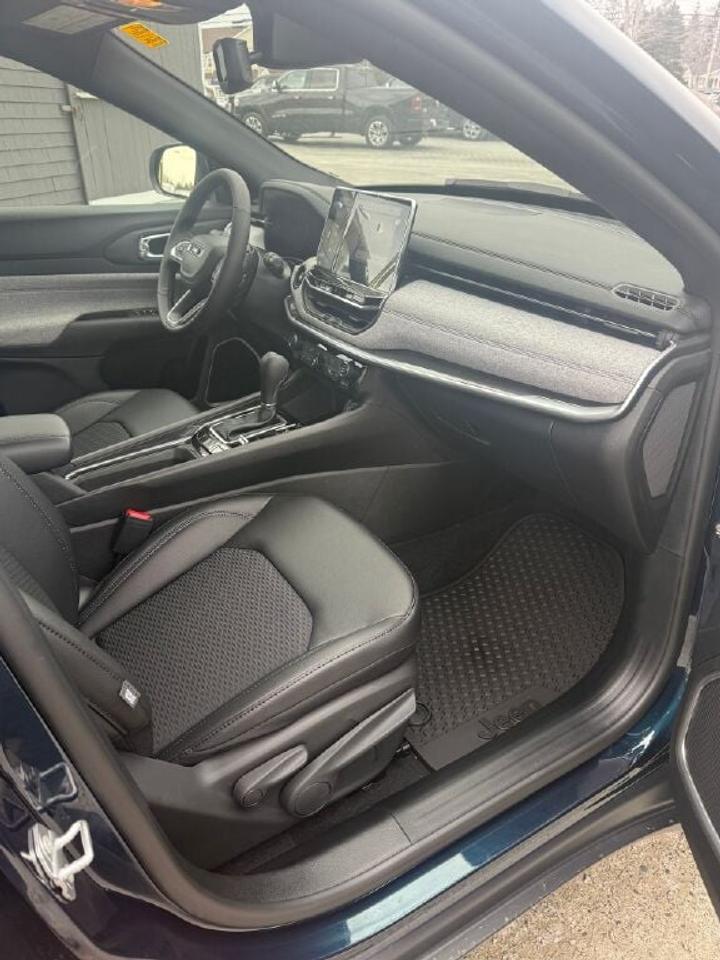 2026 Jeep Compass NORTH Photo