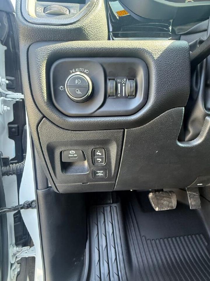 2026 RAM 1500 SPORT Photo