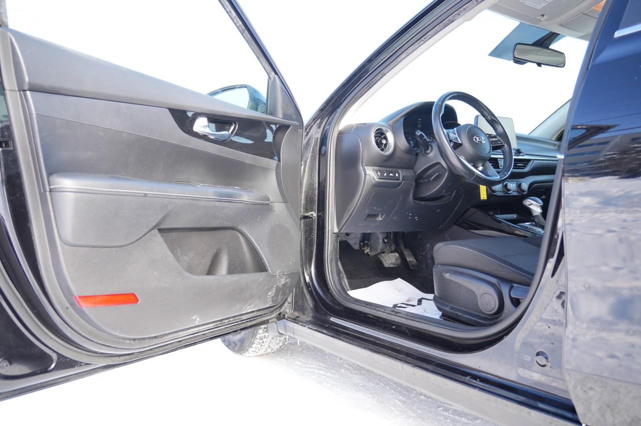 2021 Kia Forte EX IVT Photo