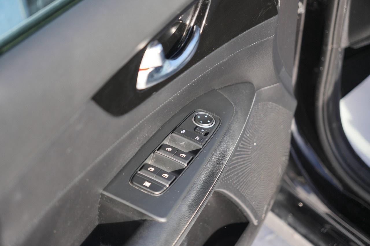 2021 Kia Forte EX IVT Photo