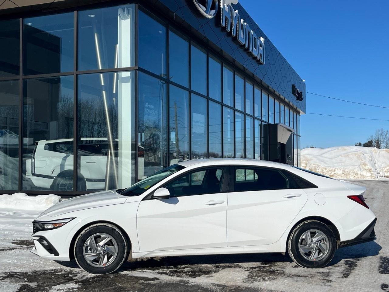 2026 Hyundai Elantra Essential IVT Photo