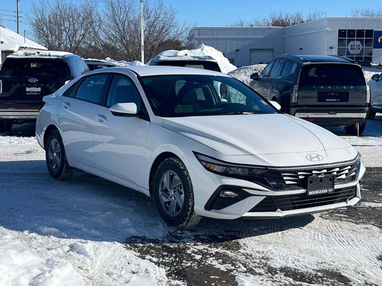 2026 Hyundai Elantra Essential IVT Photo