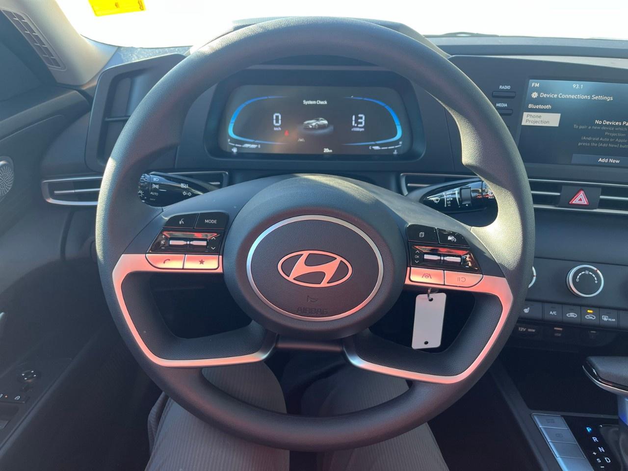 2026 Hyundai Elantra Essential IVT Photo