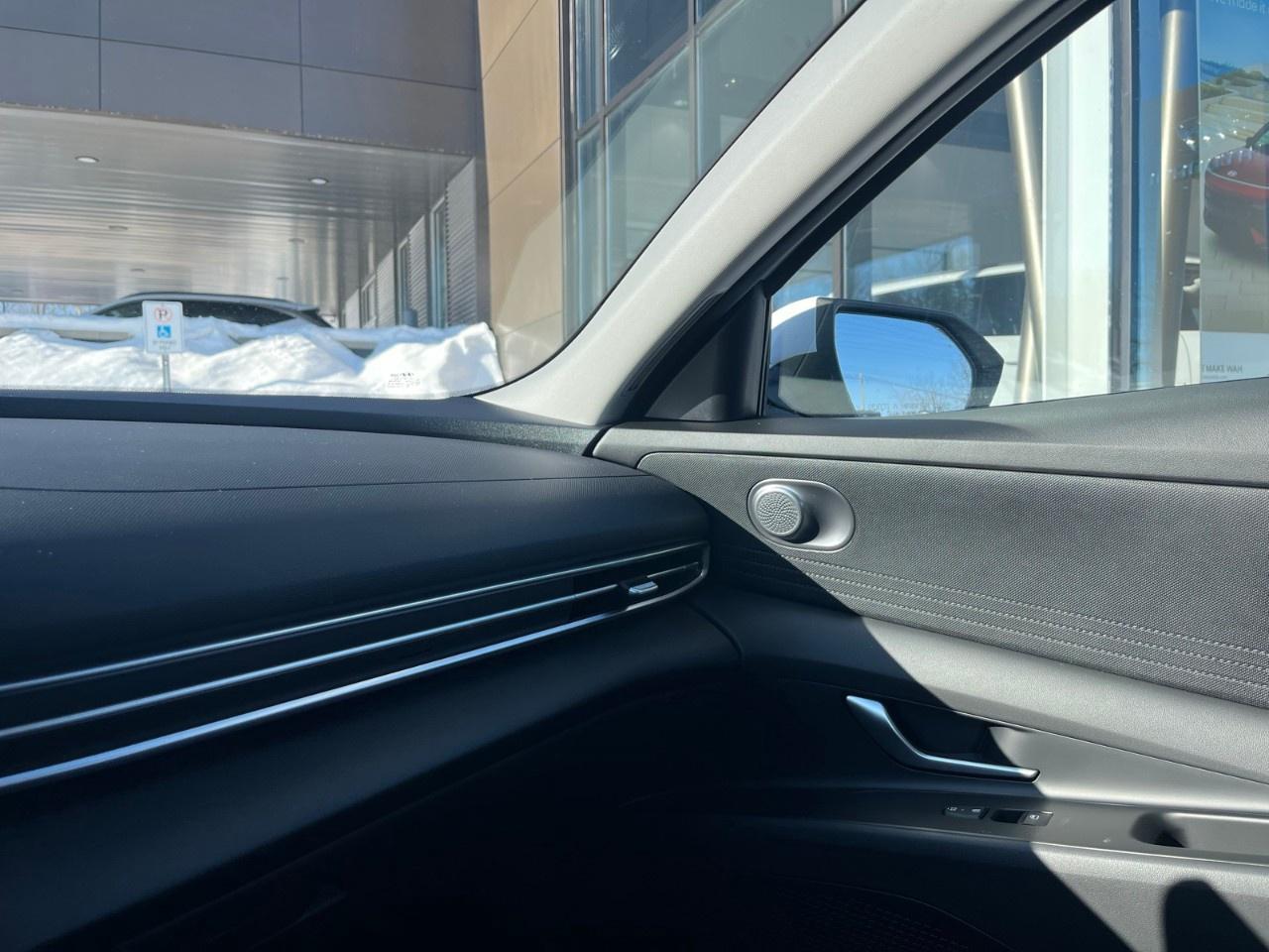 2026 Hyundai Elantra Essential IVT Photo