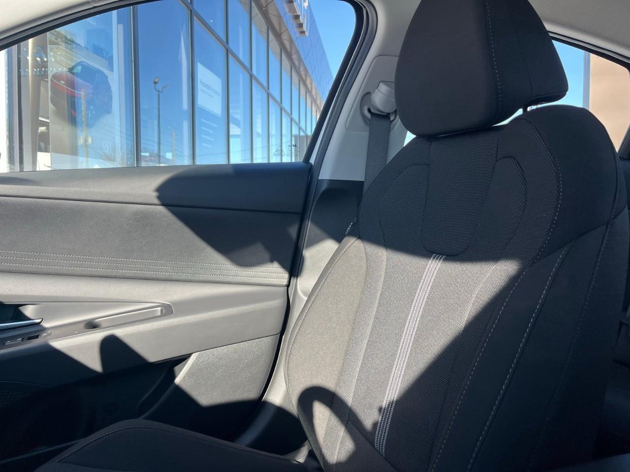 2026 Hyundai Elantra Essential IVT Photo