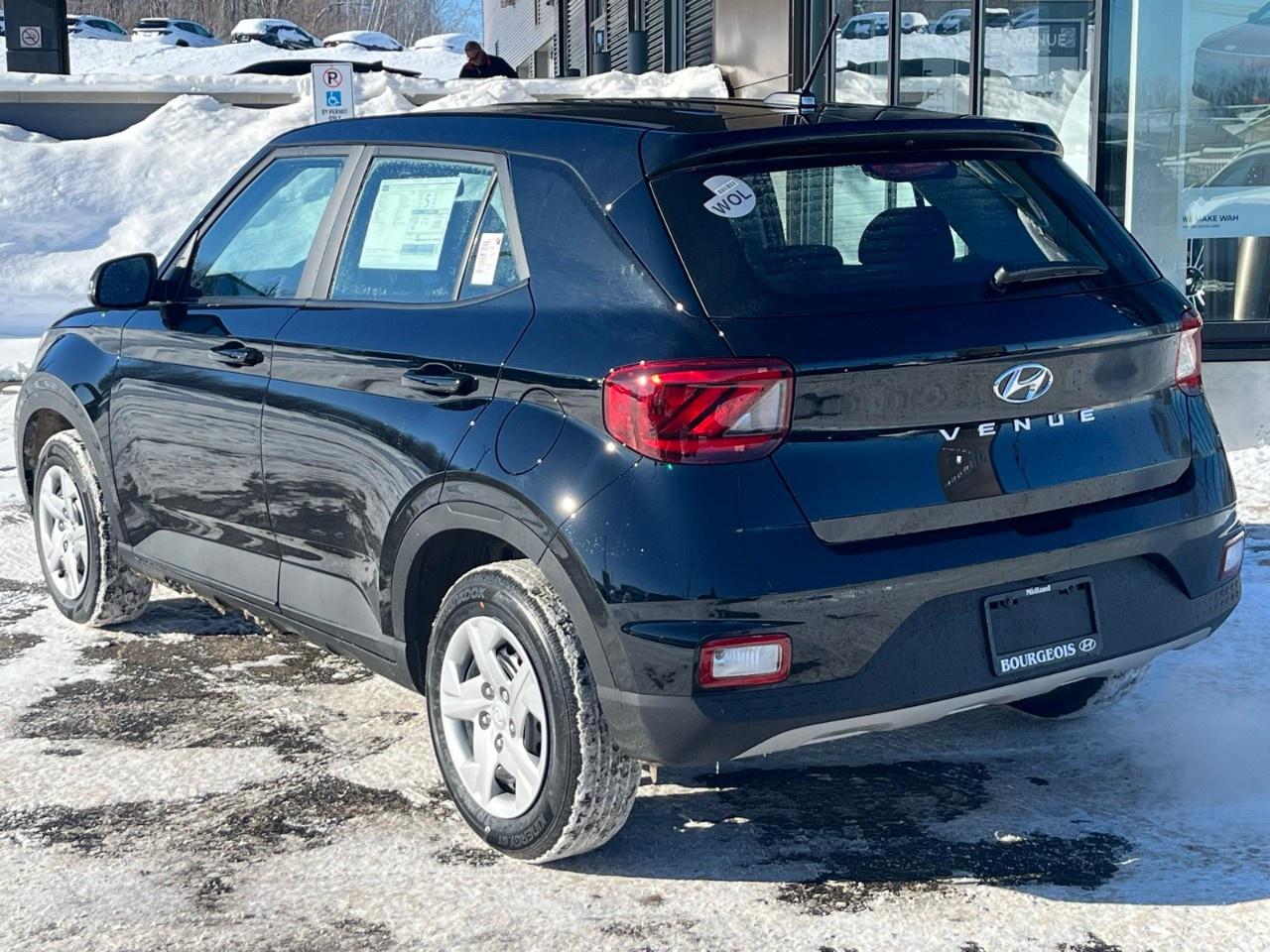 2026 Hyundai Venue Essential IVT Photo3