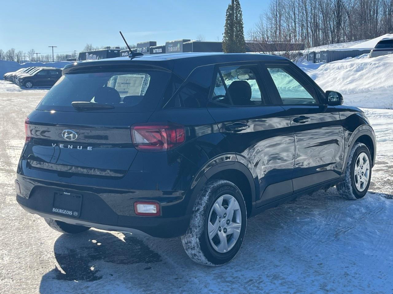 2026 Hyundai Venue Essential IVT Photo