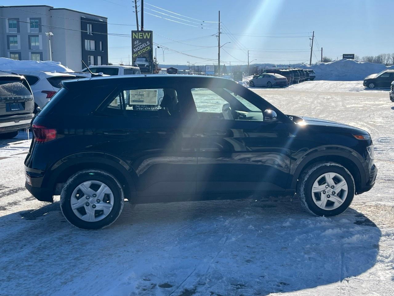 2026 Hyundai Venue Essential IVT Photo