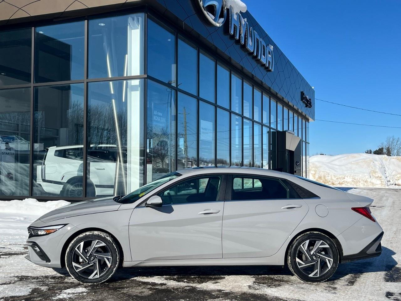 2026 Hyundai Elantra Hybrid Luxury Sedan Photo