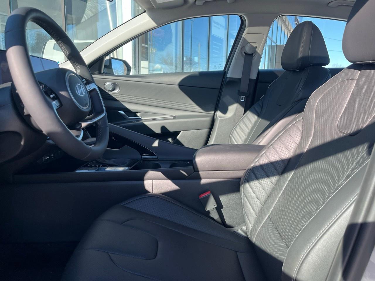 2026 Hyundai Elantra Hybrid Luxury Sedan Photo