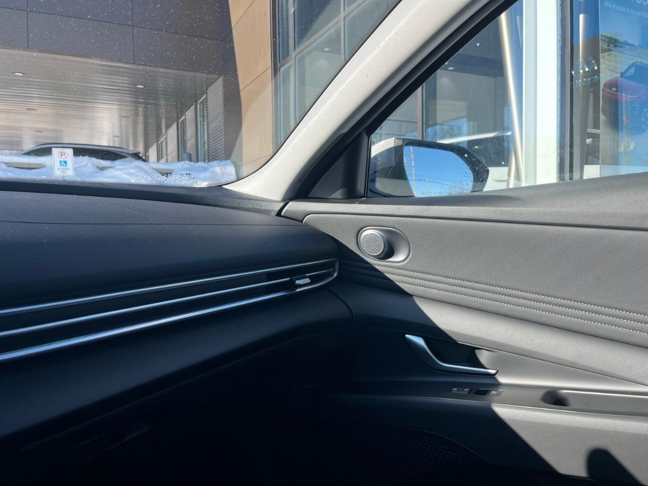 2026 Hyundai Elantra Hybrid Luxury Sedan Photo