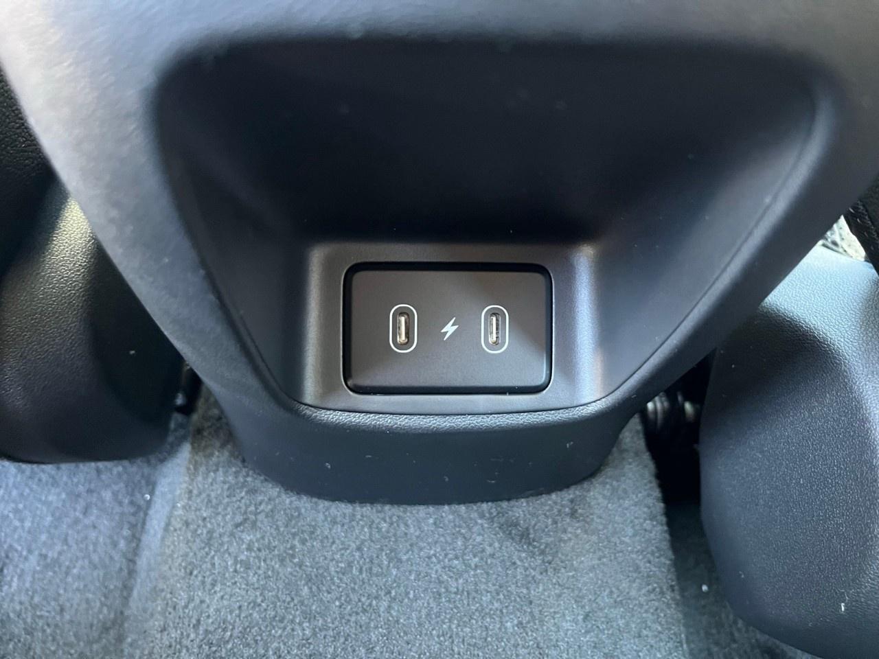 2026 Hyundai Elantra Hybrid Luxury Sedan Photo