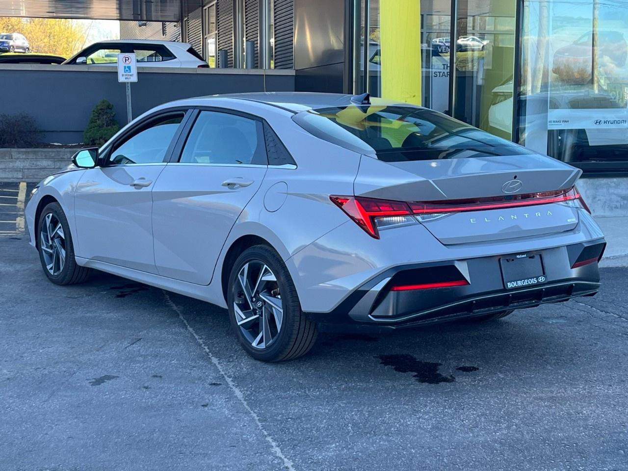 2026 Hyundai Elantra Hybrid Luxury Sedan Photo