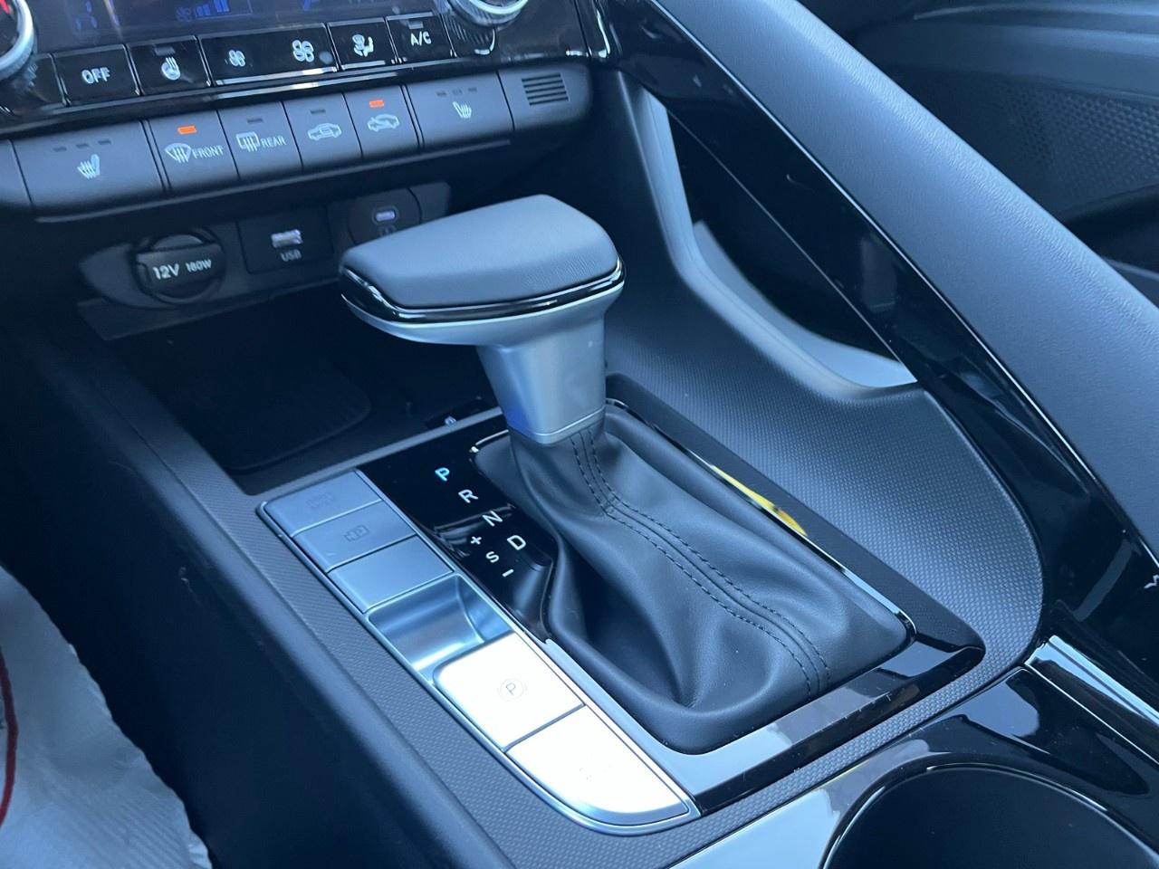 2026 Hyundai Elantra Hybrid Luxury Sedan Photo