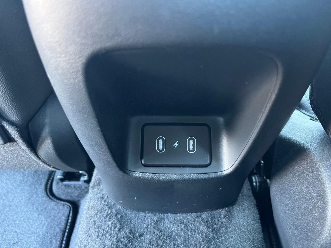 2026 Hyundai Elantra Hybrid Luxury Sedan Photo
