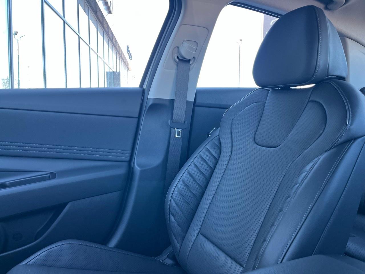 2026 Hyundai Elantra Hybrid Luxury Sedan Photo