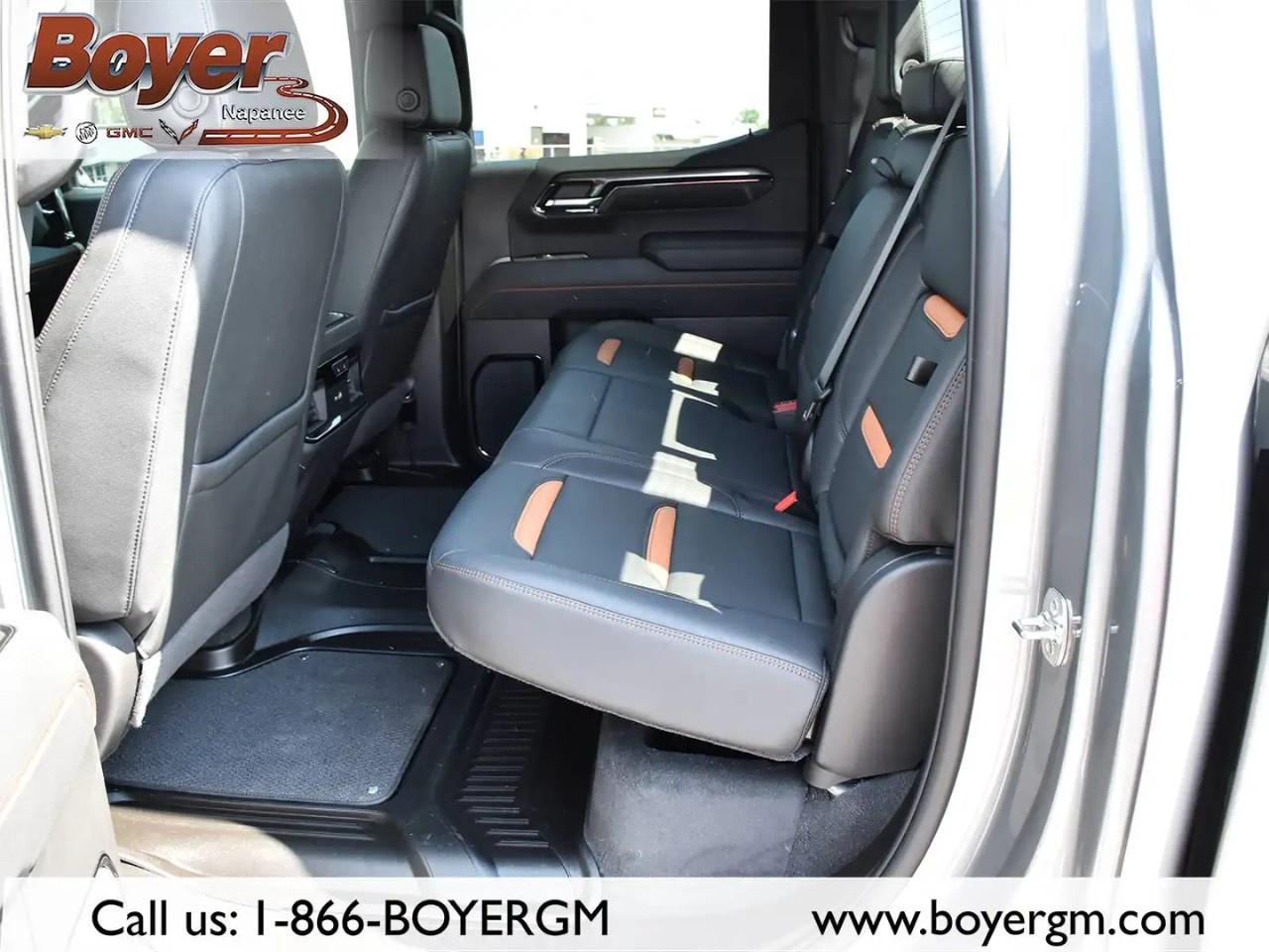 2026 GMC Sierra 1500 Crew Cab Short Box 4-Wheel Drive AT4 Photo