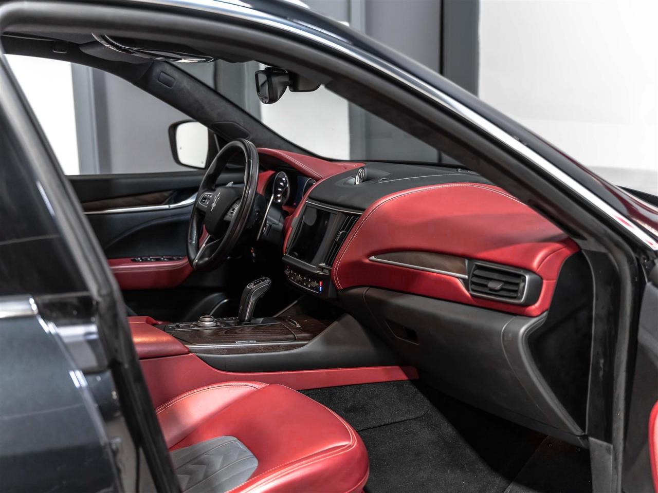 2021 Maserati Levante GranLusso|LUXURY PKG|ZEGNA|ADAPT CRUISE|BLINDSPOT|360CAM|HARMAN KARDON Photo