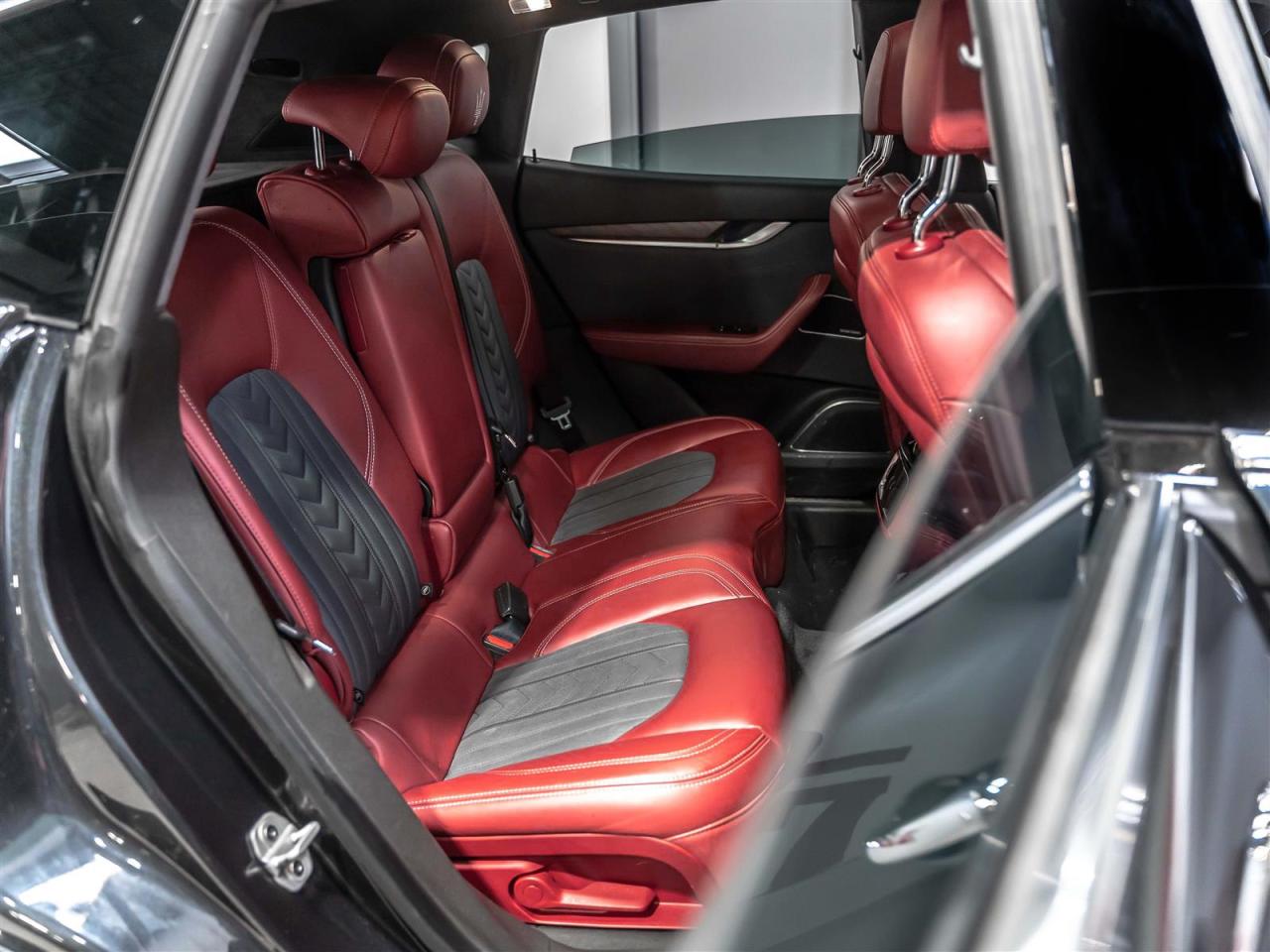 2021 Maserati Levante GranLusso|LUXURY PKG|ZEGNA|ADAPT CRUISE|BLINDSPOT|360CAM|HARMAN KARDON Photo