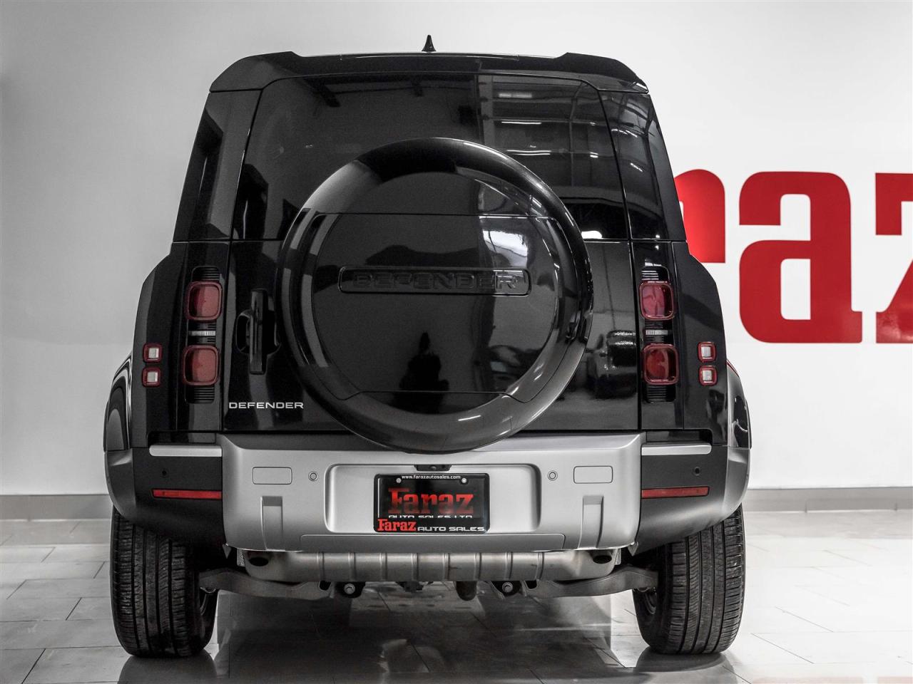 2025 Land Rover Defender S|110 P300|7PASSENGER|ADAPT CRUISE|360CAM|MERIDIAN Photo3