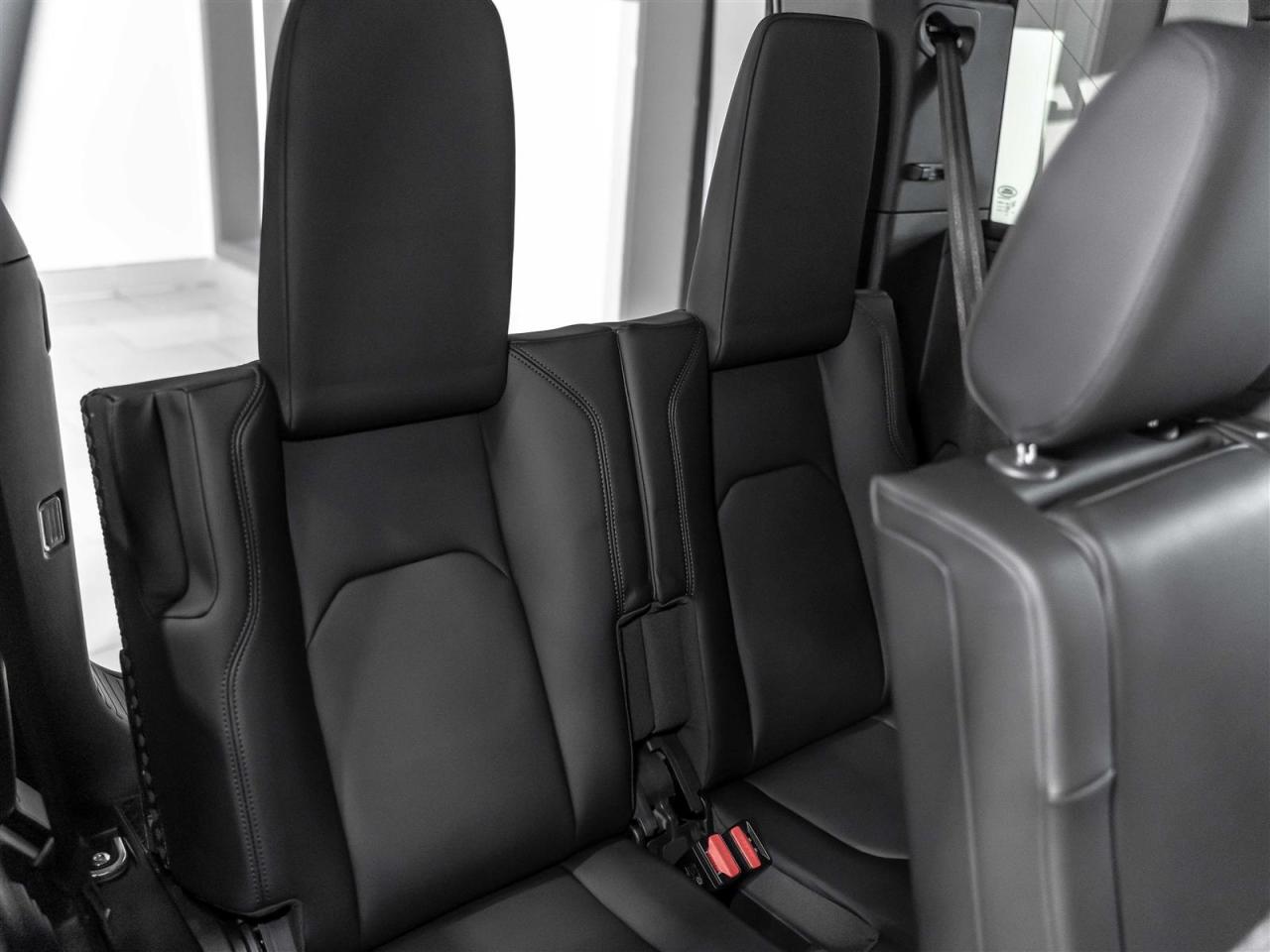 2025 Land Rover Defender S|110 P300|7PASSENGER|ADAPT CRUISE|360CAM|MERIDIAN Photo