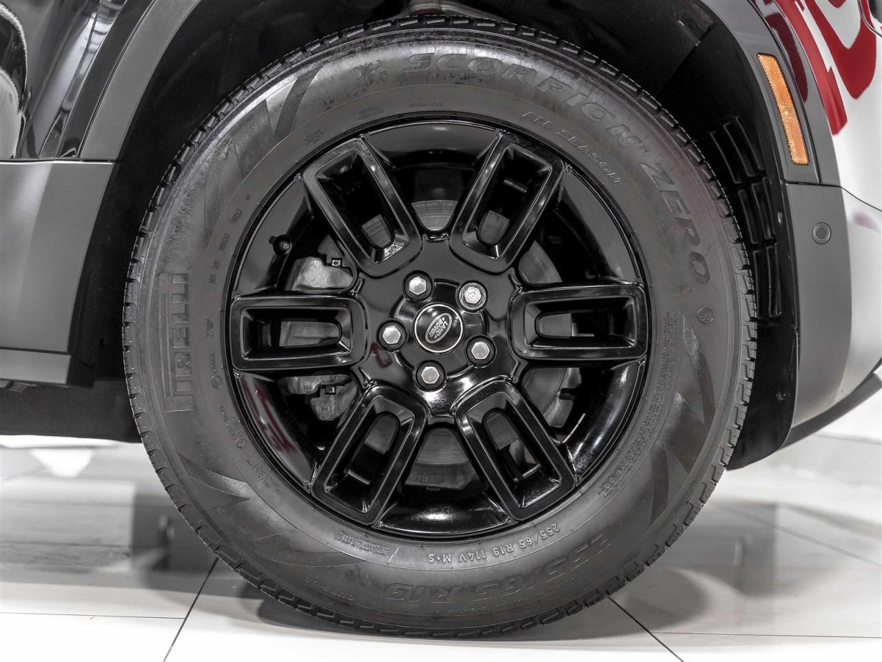 2025 Land Rover Defender S|110 P300|7PASSENGER|ADAPT CRUISE|360CAM|MERIDIAN Photo