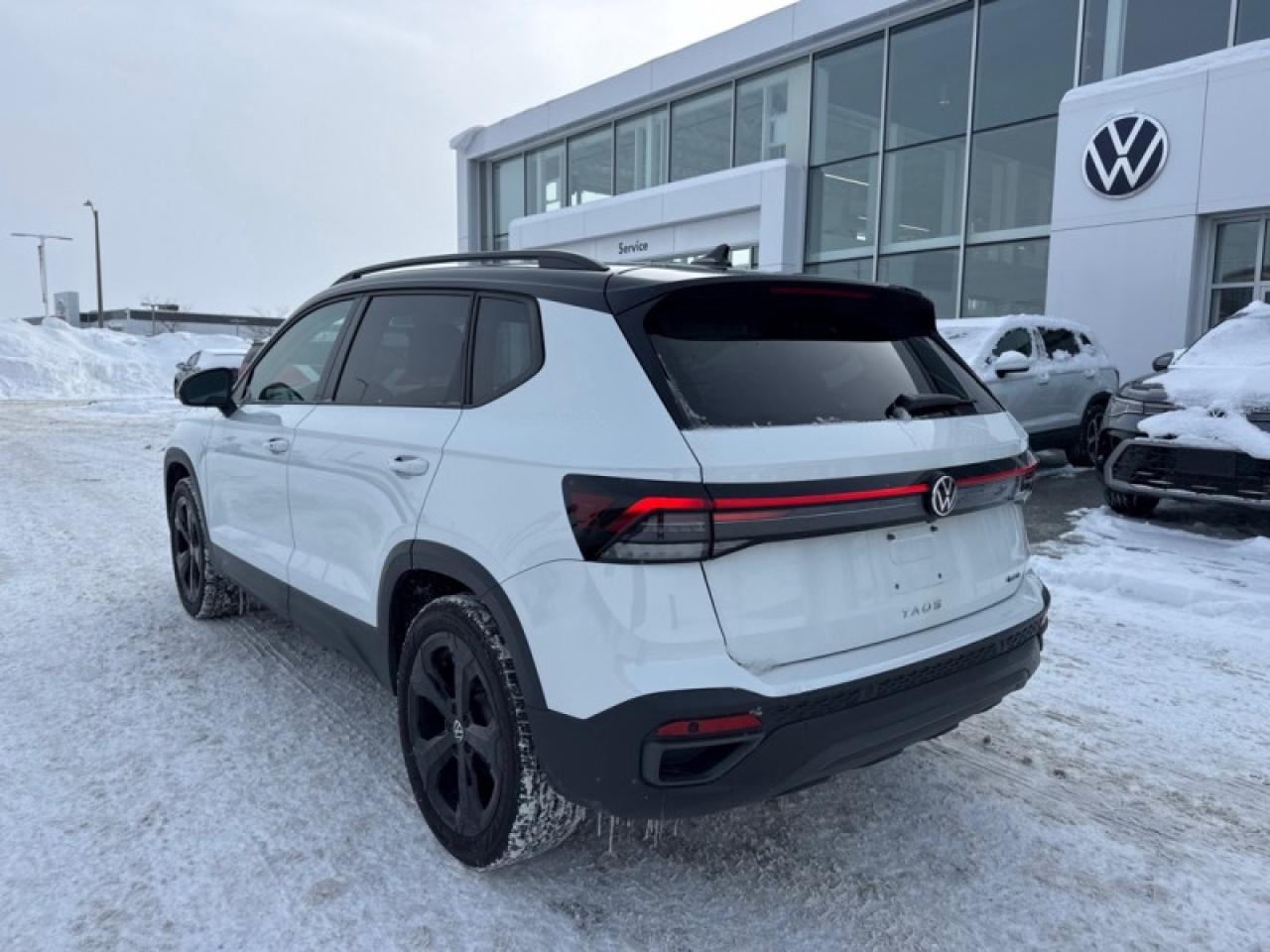 2025 Volkswagen Taos Comfortline Black Edition Photo