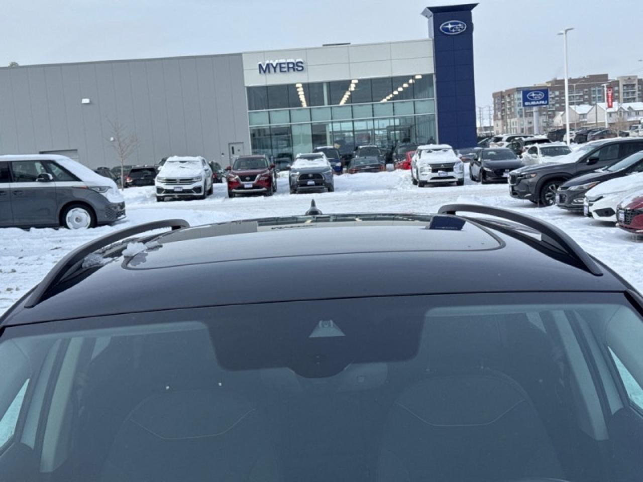 2025 Volkswagen Taos Comfortline Black Edition Photo