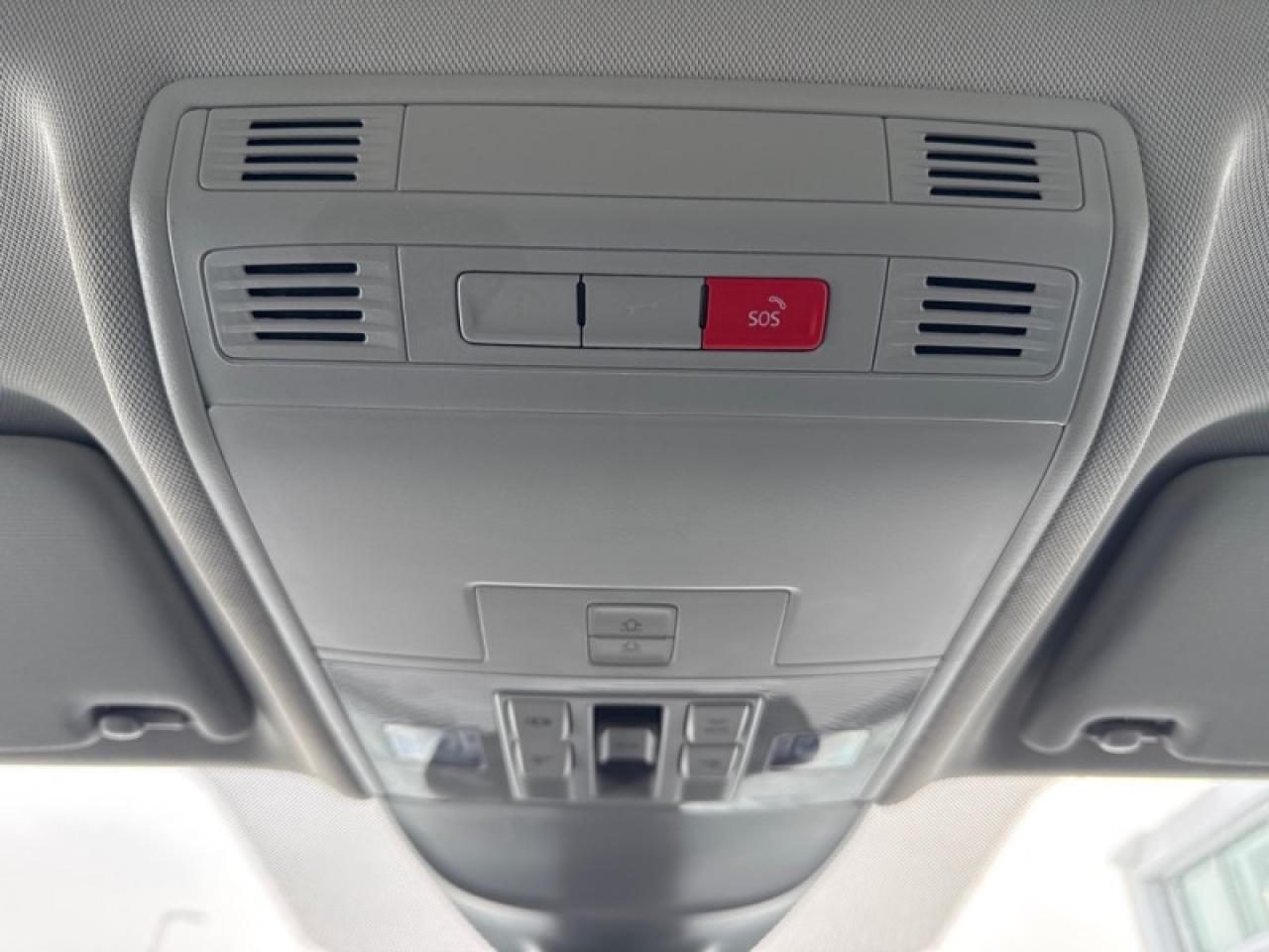 2025 Volkswagen Taos Comfortline Black Edition Photo