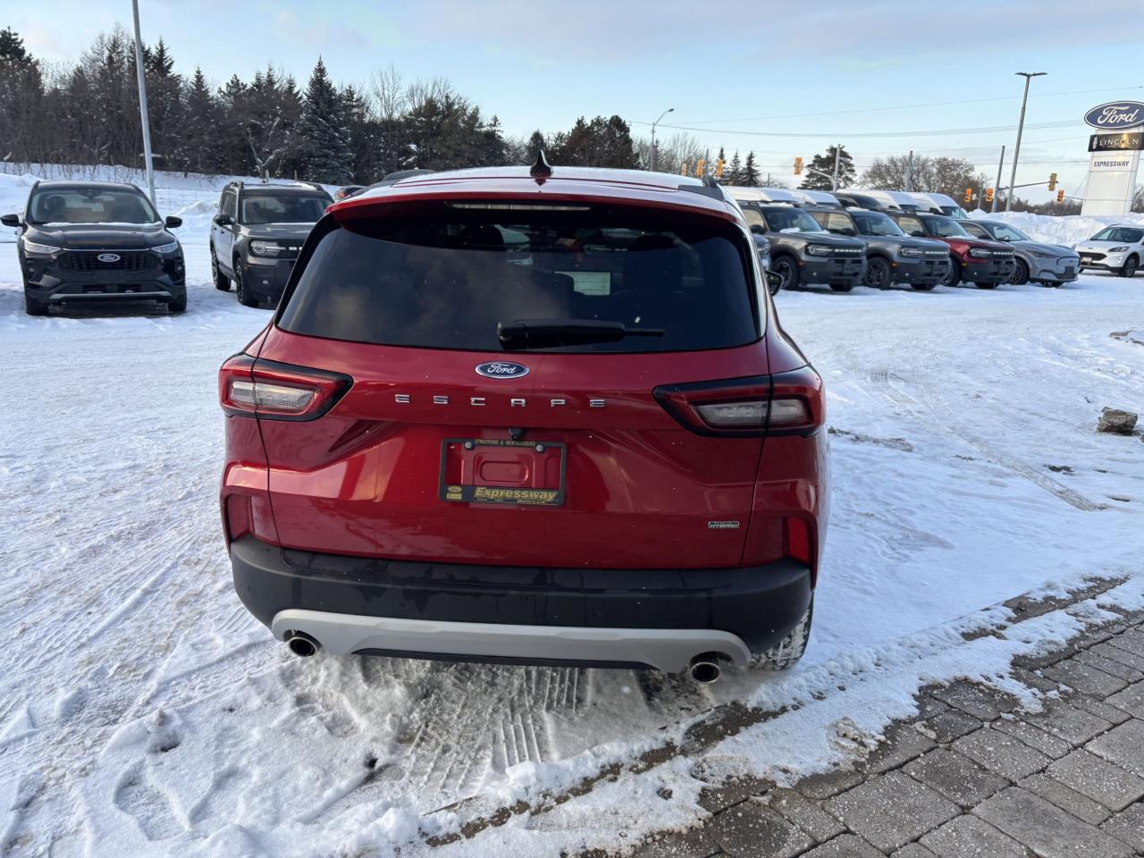 2025 Ford Escape PLUG IN HYBRID! LANE KEEPING, REMOTE START,LEATHER Photo4