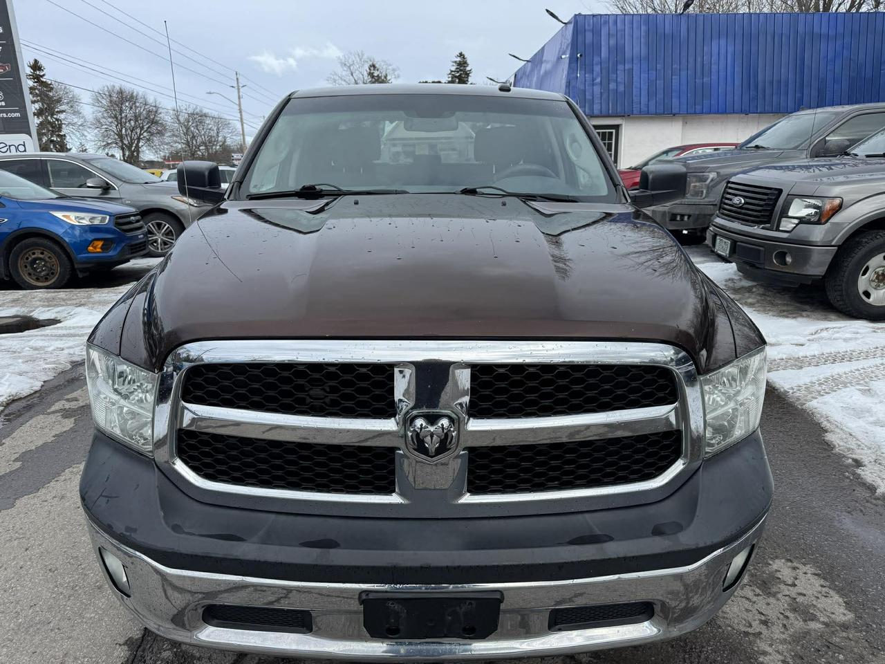 2014 RAM 1500 4WD Crew Cab 140.5" ST - Photo #2