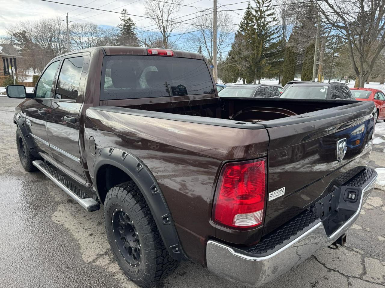 2014 RAM 1500 4WD Crew Cab 140.5" ST - Photo #5