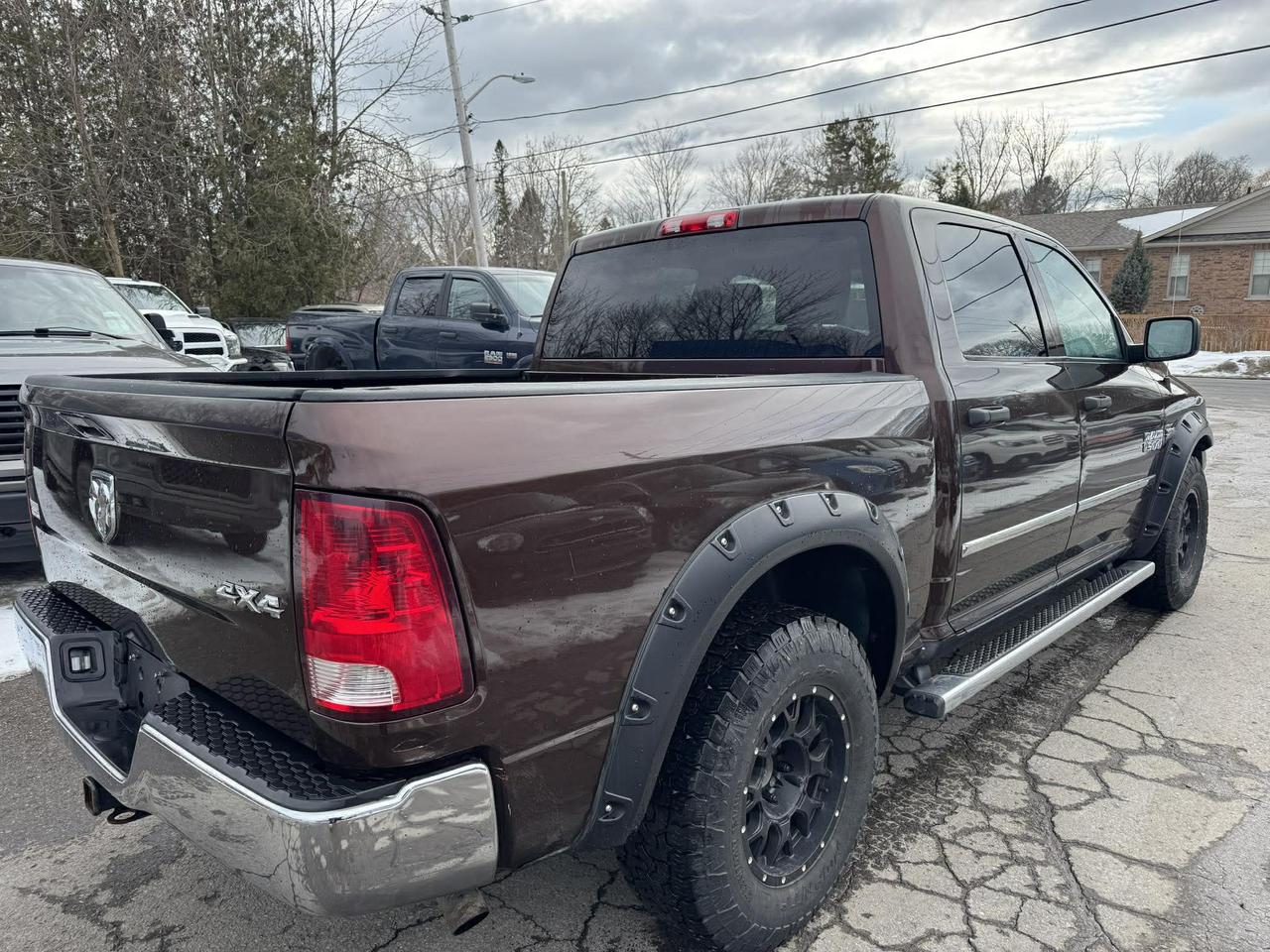 2014 RAM 1500 4WD Crew Cab 140.5" ST - Photo #7