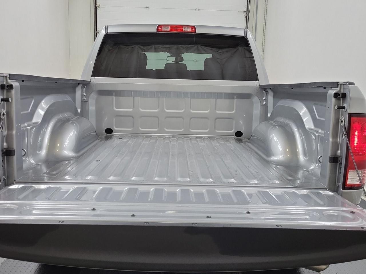 2021 RAM 1500 Classic EXPRESS Photo