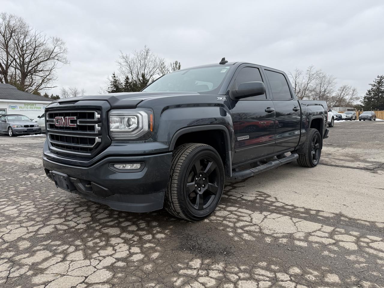 2018 GMC Sierra 1500 SLE Photo