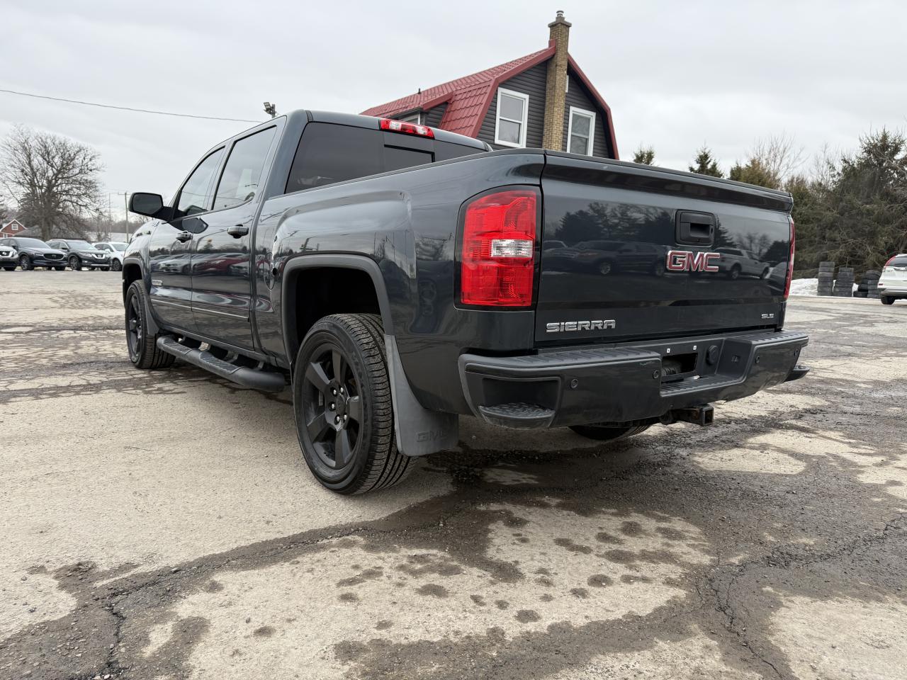 2018 GMC Sierra 1500 SLE Photo