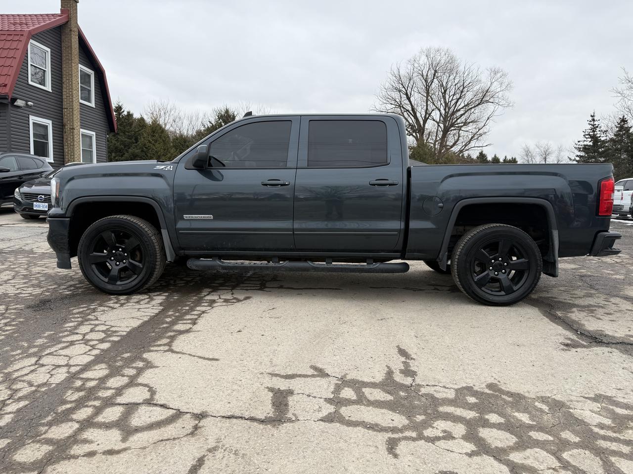 2018 GMC Sierra 1500 SLE Photo