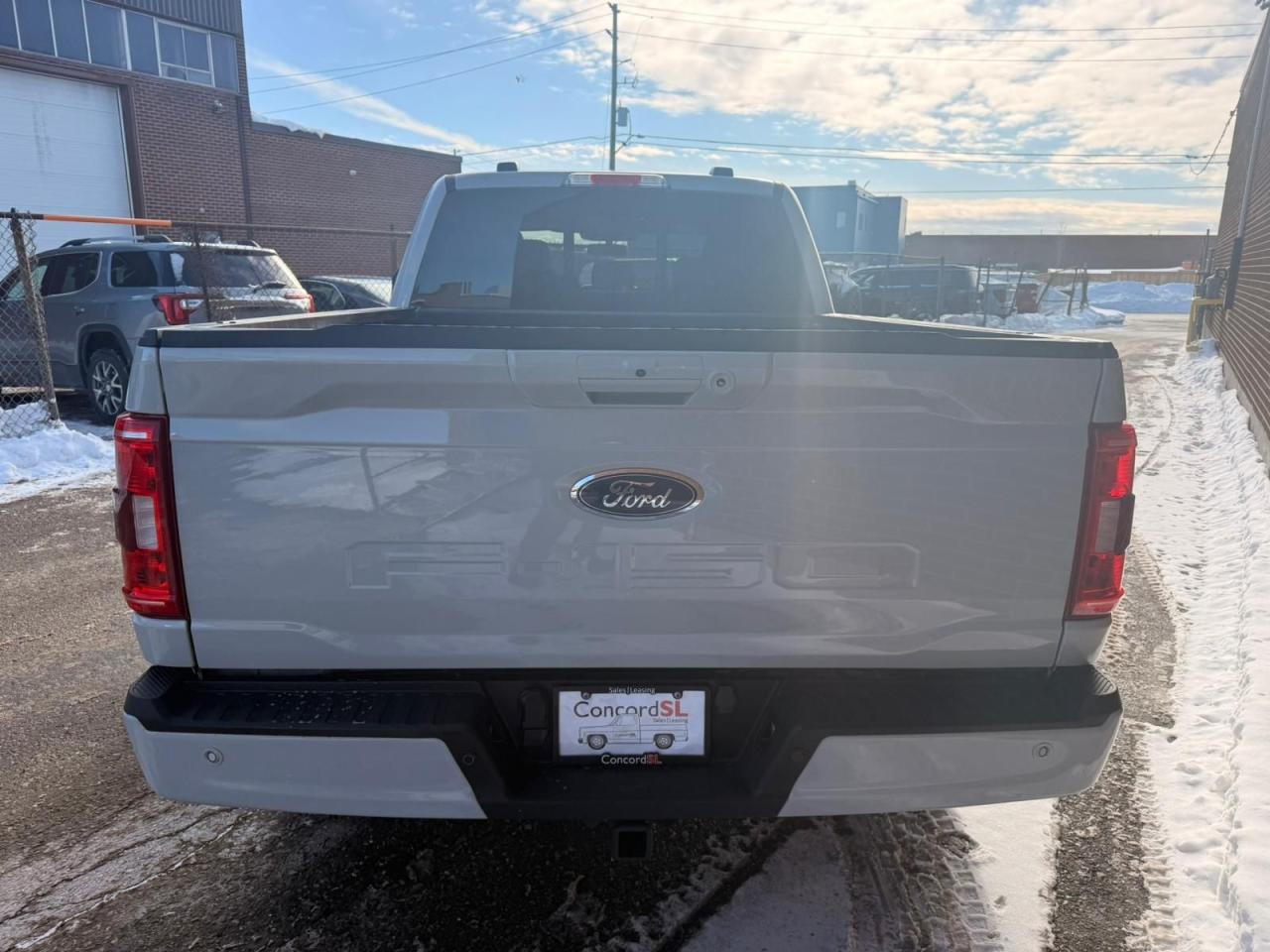 2023 Ford F-150 XLT Photo3