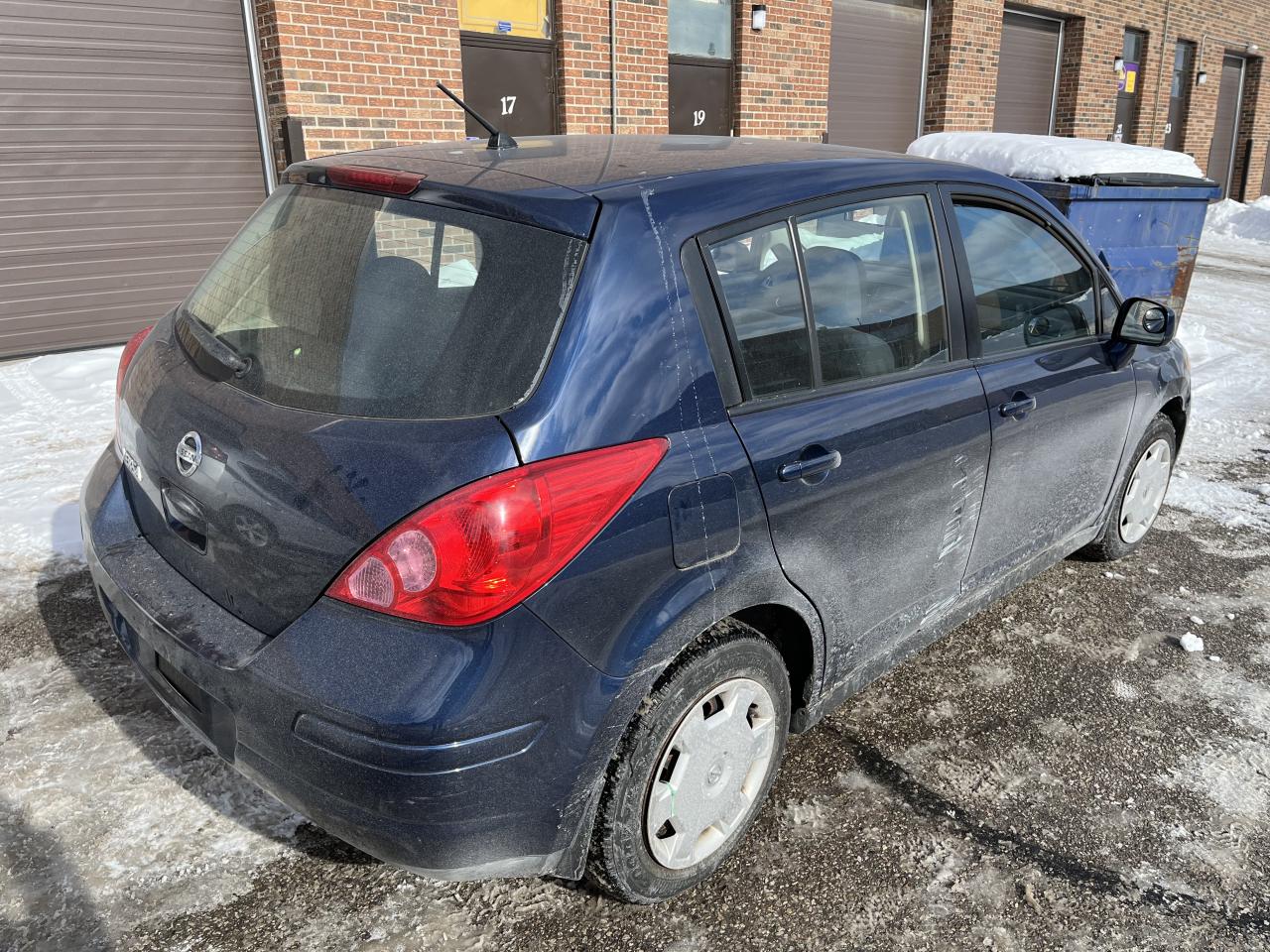 2009 Nissan Versa 1.8 S-ONLY 140,532KMS!! LOCAL SENIOR OWNER! Photo2