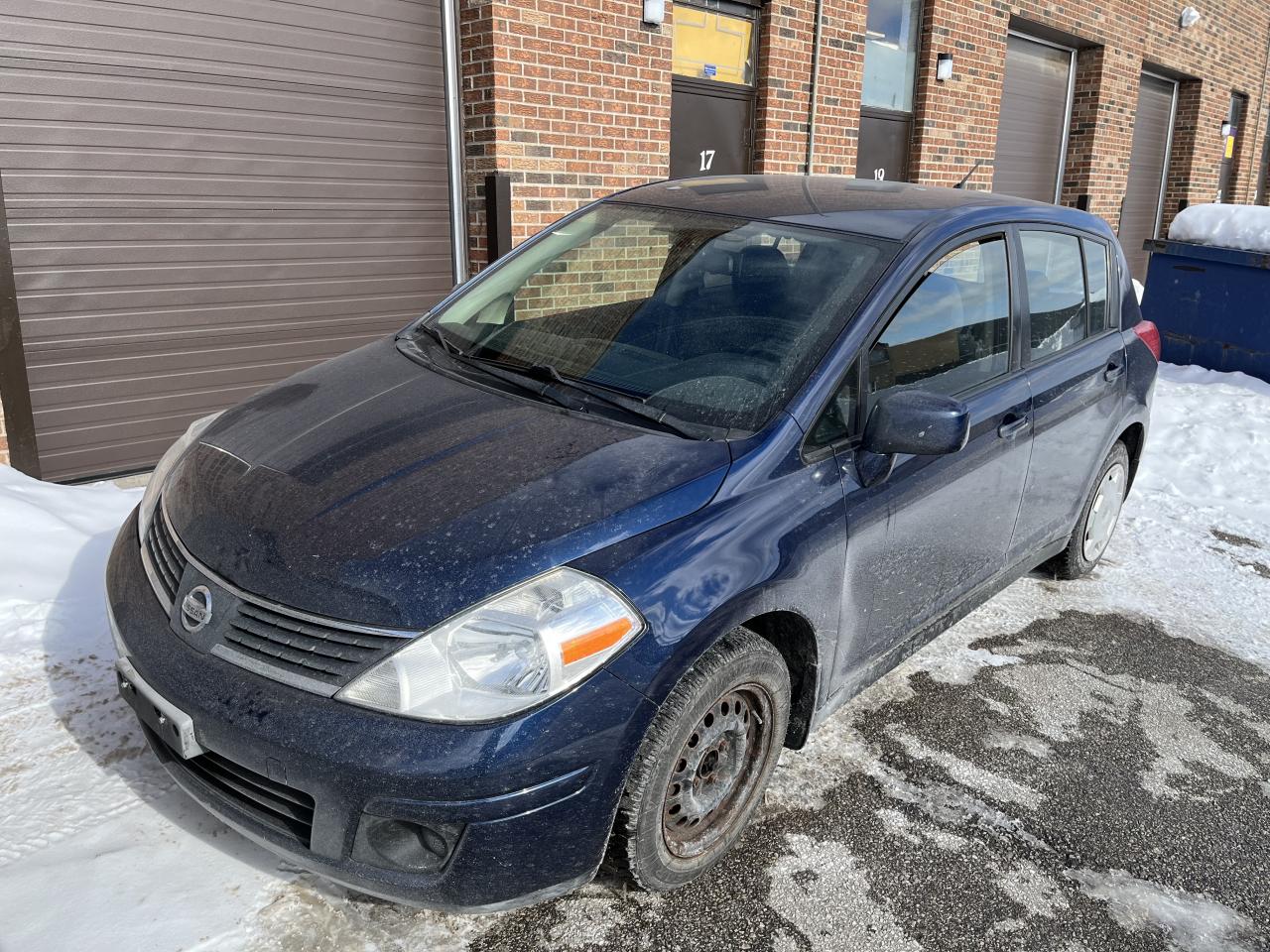 2009 Nissan Versa 1.8 S-ONLY 140,532KMS!! LOCAL SENIOR OWNER! Photo
