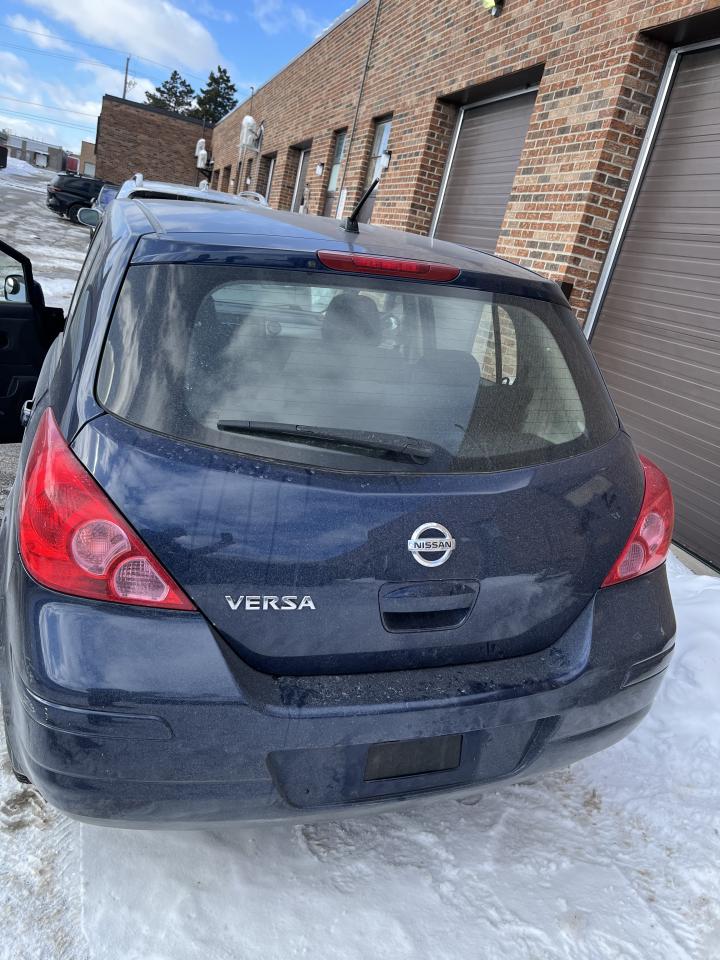 2009 Nissan Versa 1.8 S-ONLY 140,532KMS!! LOCAL SENIOR OWNER! Photo